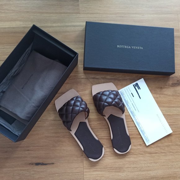 Bottega Veneta Shoes - Bottega Veneta padded slides size 37
